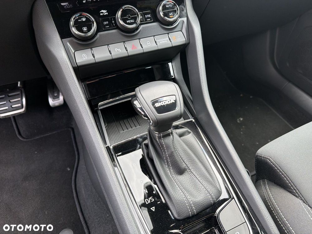 Skoda Karoq 1.5 TSI ACT Sportline DSG - 14