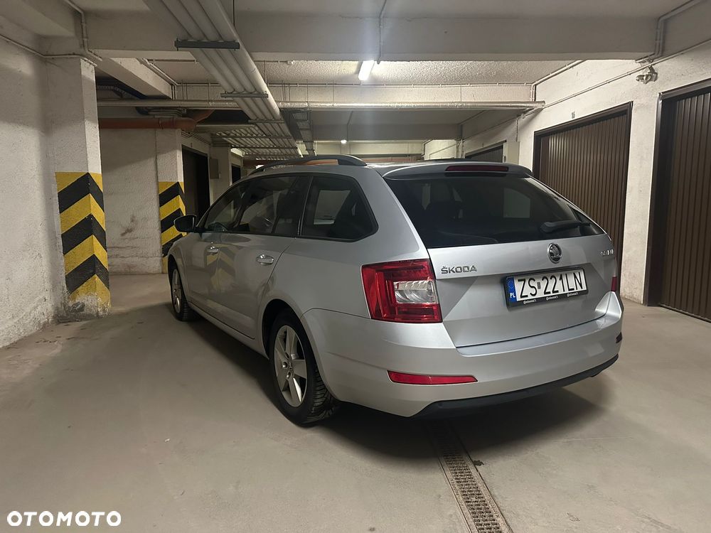 Skoda Octavia 2.0 TDI Ambition DSG - 4