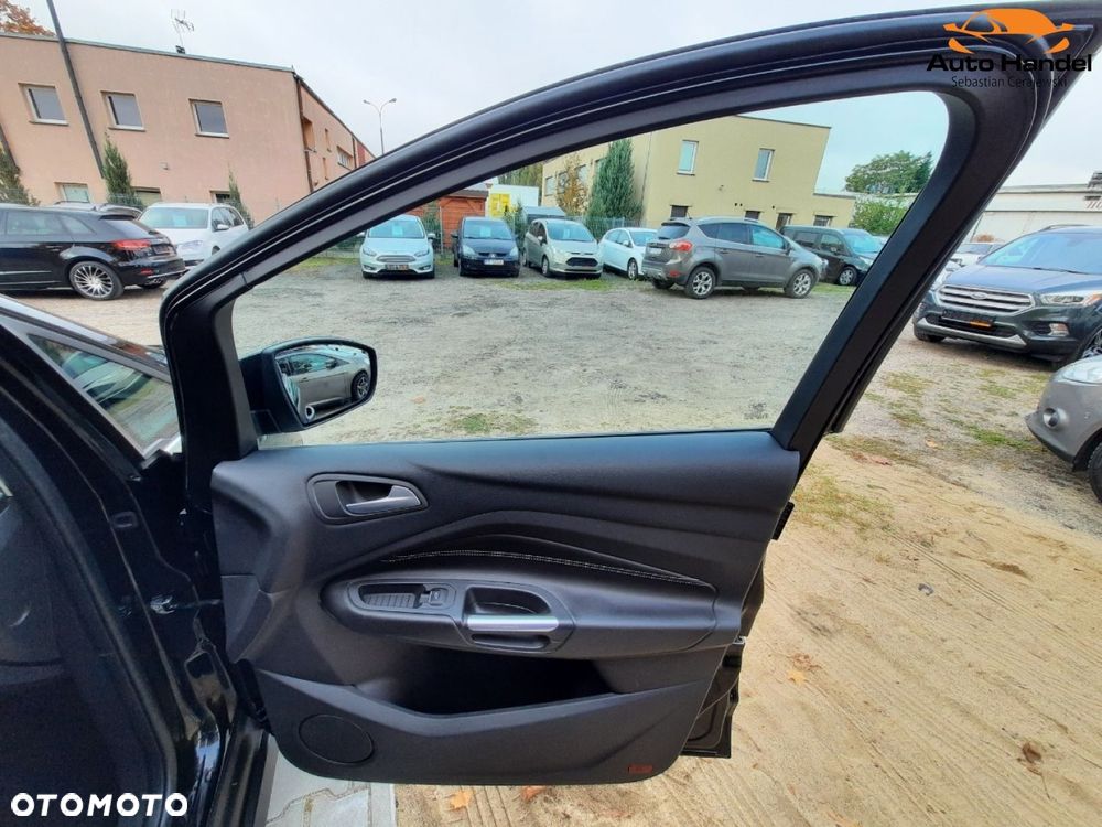 Ford C-MAX 2.0 TDCi Start-Stop-System Titanium - 37