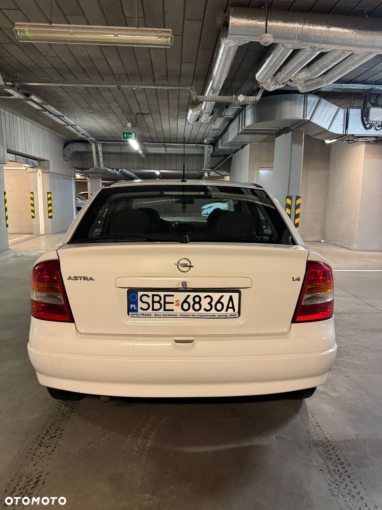Opel Astra 1.4 GL / Club - 4