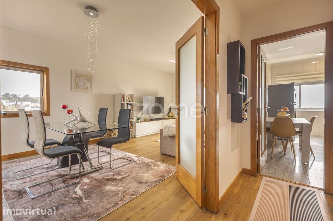 T2 com Varanda, Garagem e Arrumos|Condominio Fechado Jardim | Canidelo - Grande imagem: 4/36