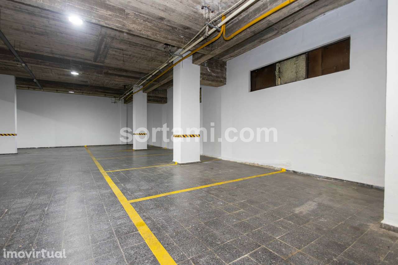 Garagem  Venda em Albufeira e Olhos de Água,Albufeira - Grande imagem: 2/11