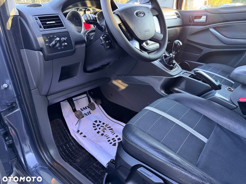 Ford Kuga 2.0 TDCi 4WD Titanium - 17