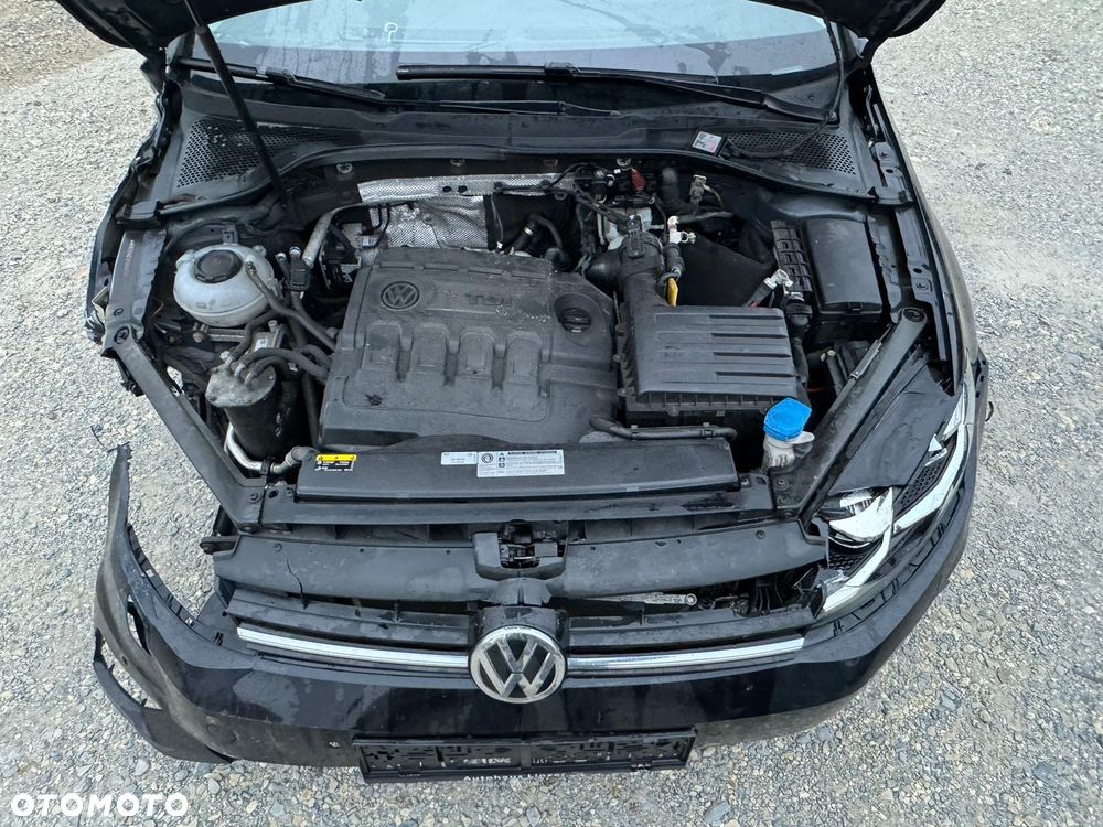 Volkswagen Golf 1.6 TDI SCR DSG Comfortline - 26