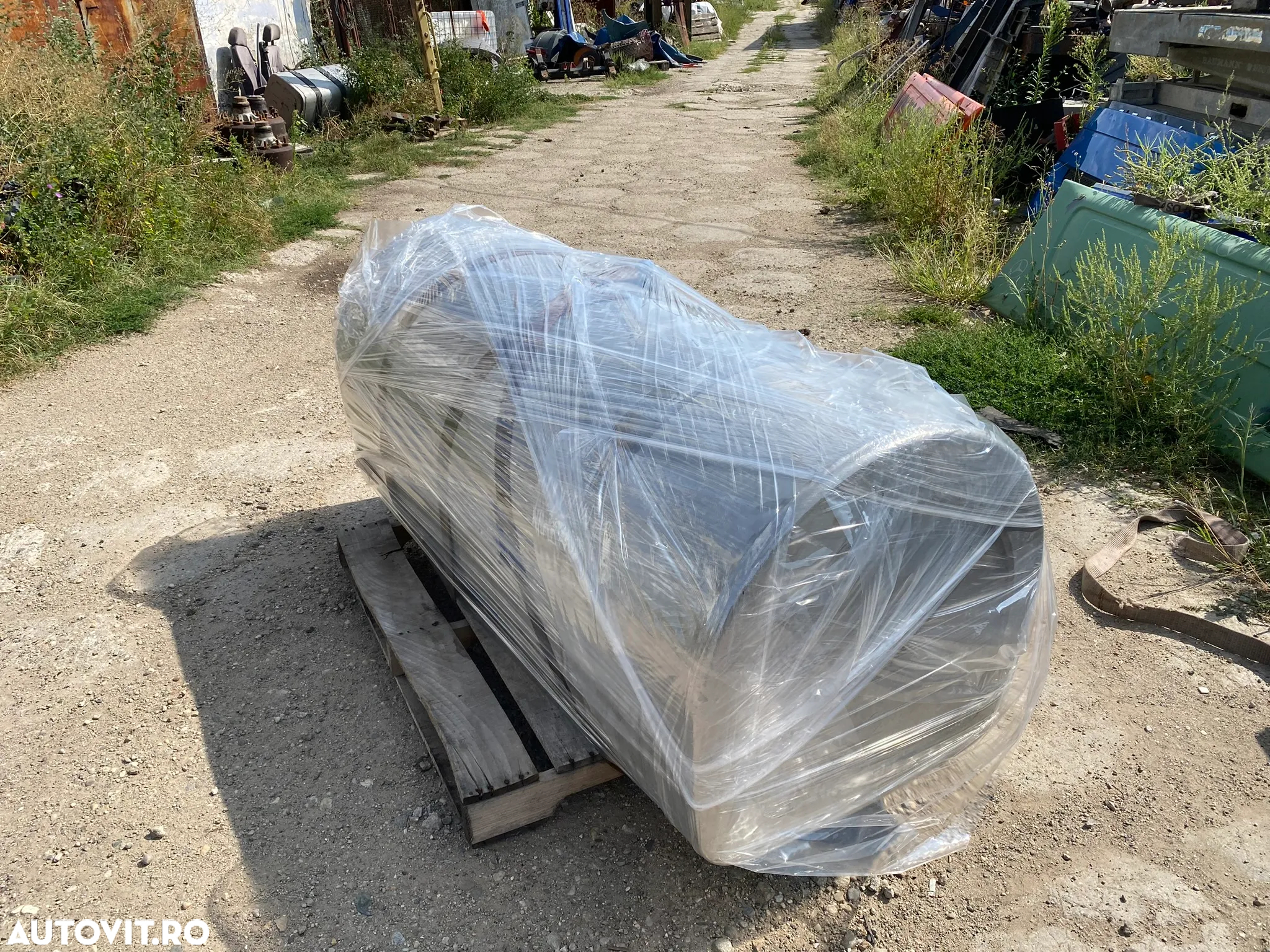 Rezervor VOLVO din dezmembrari latime 1 1,1 1,2 1,5 1,6 1,9 2 2,1 m EURO 3 , EURO 4 , EURO 5 - 2