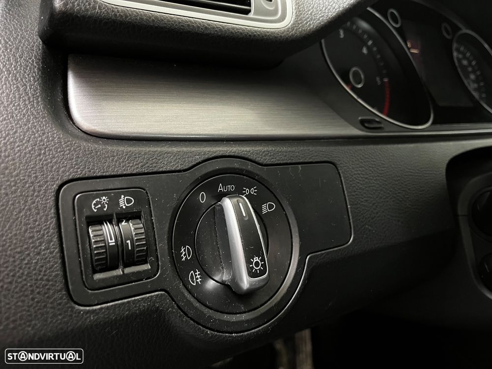 VW Passat 1.6 TDI Confortline - 15