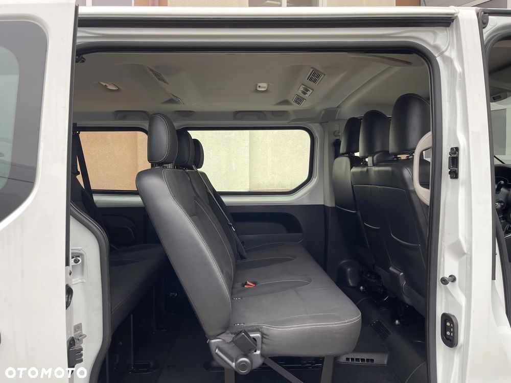 Nissan Trafic Vivaro 9-OSOBOWY - 29