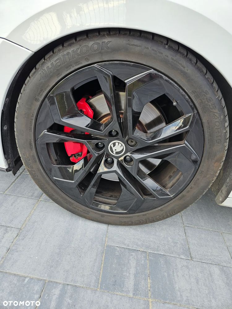 Skoda Octavia 2.0 TSI RS DSG - 16