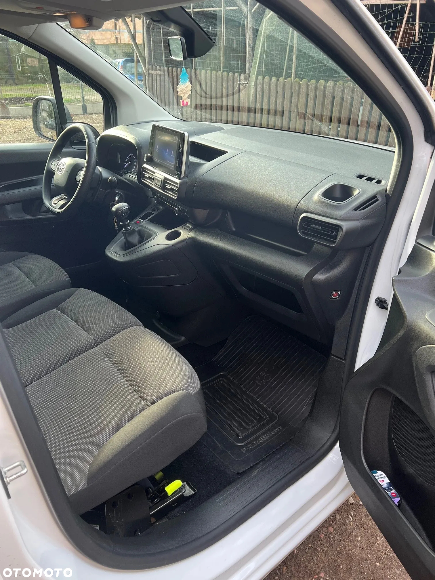 Toyota PROACE CITY - 7