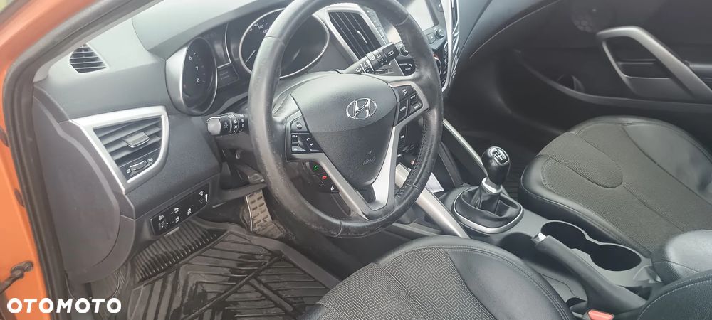 Hyundai Veloster 1.6 Style - 11