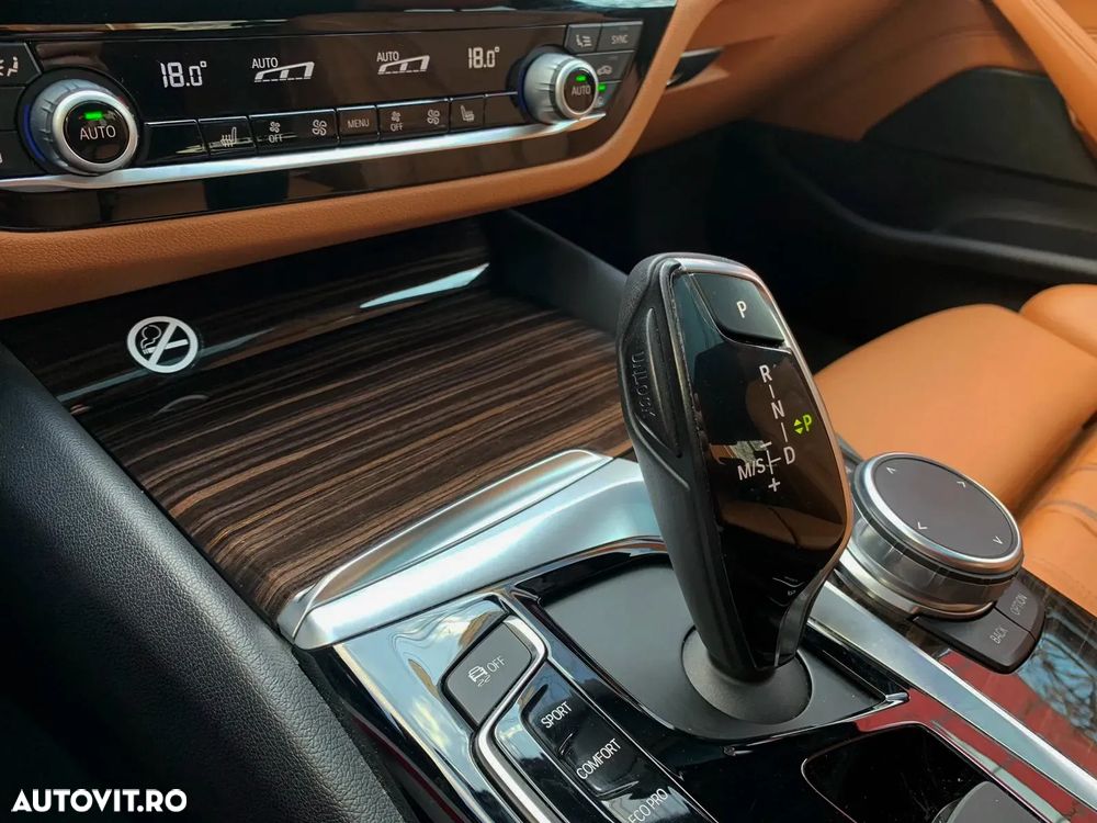 BMW Seria 5 525d Aut. - 19