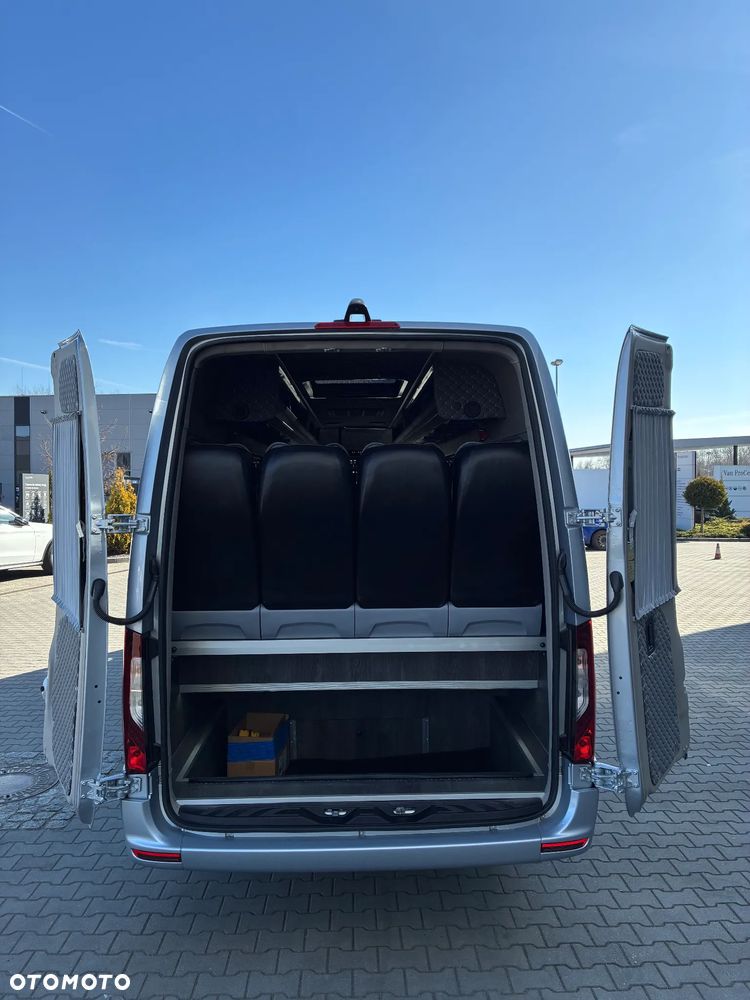 Mercedes-Benz Sprinter 519 CDI - 24