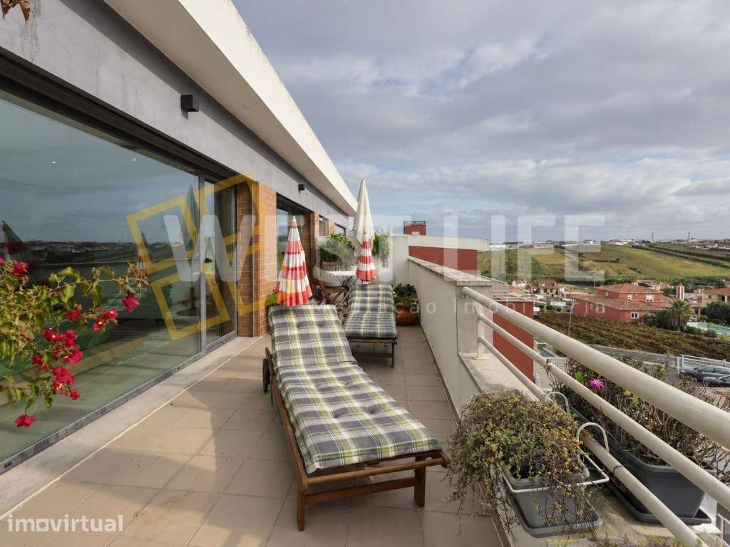 Apartamento T4 Duplex - A 2 km da praia - Torres Vedras.