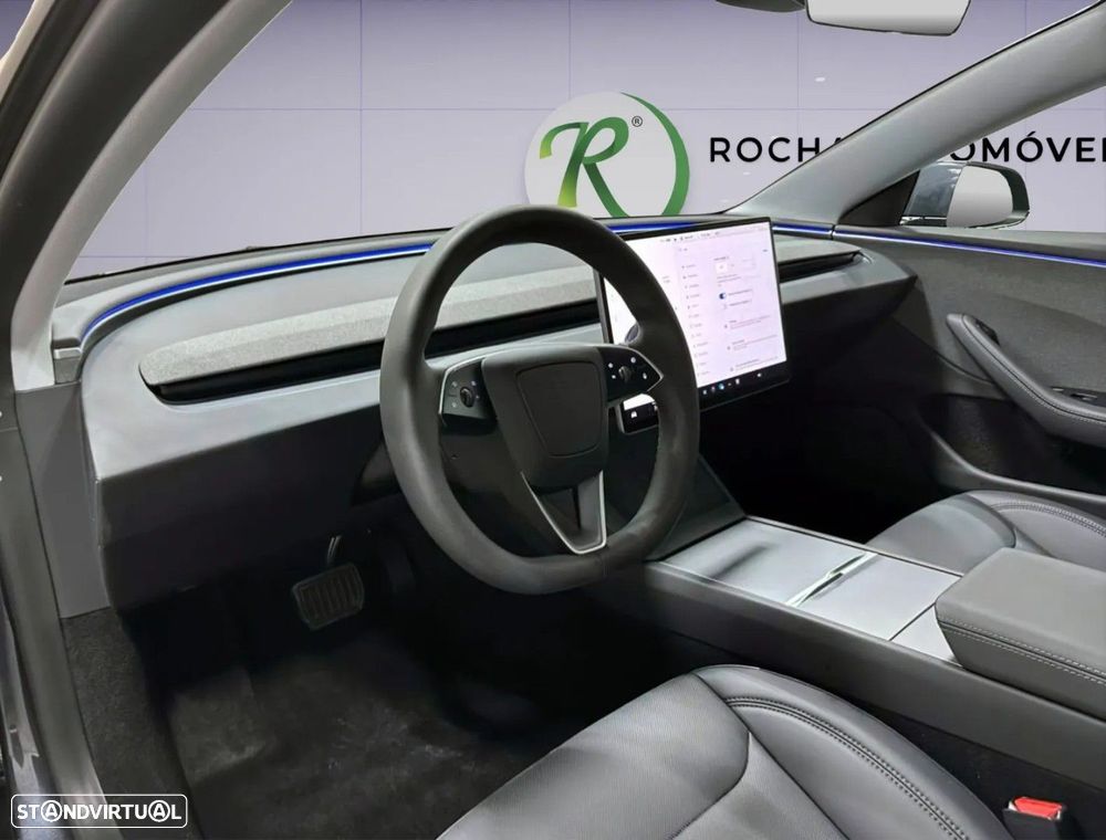 Tesla Model 3 - 5