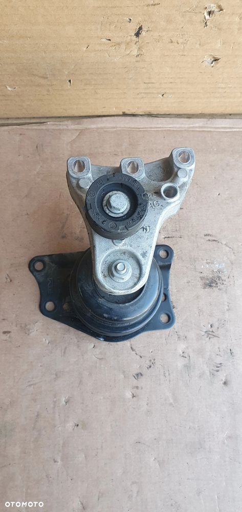Łapa poduszka silnika Skoda Roomster 1.2 TSI 6Q0199262BF 6Q0199185B - 1