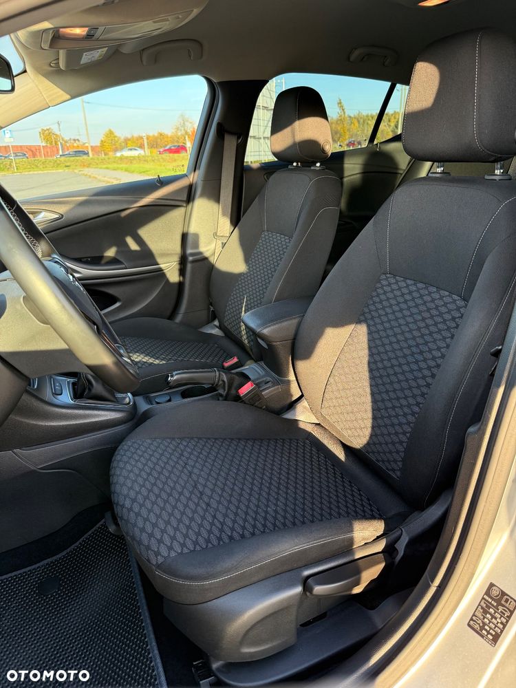 Opel Astra V 1.4 T Enjoy - 12