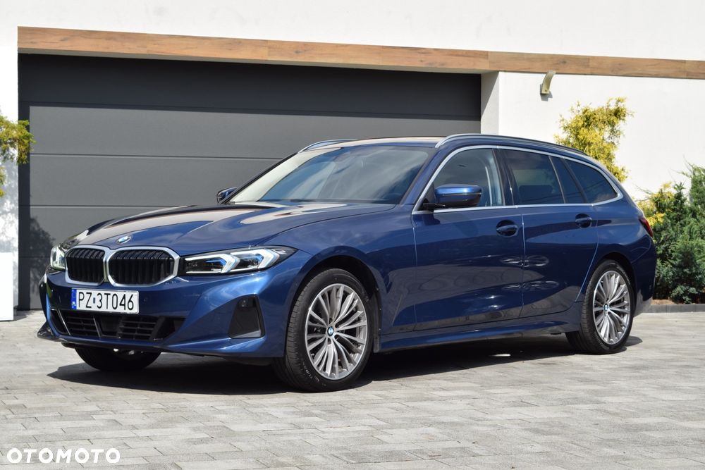 BMW Seria 3 320d xDrive Luxury Line sport - 39