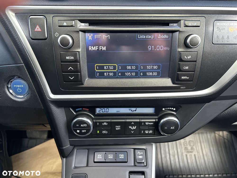 Toyota Auris - 14