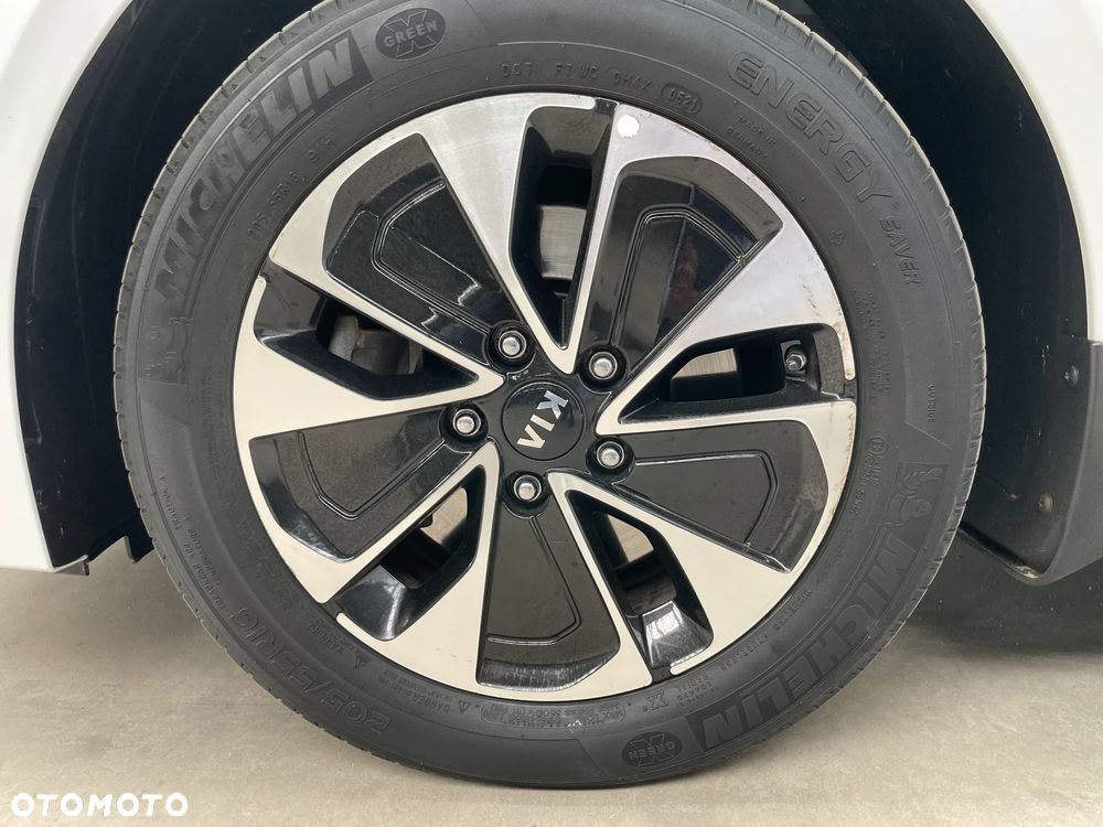 Kia Ceed 1.6 GDI PHEV L DCT - 28