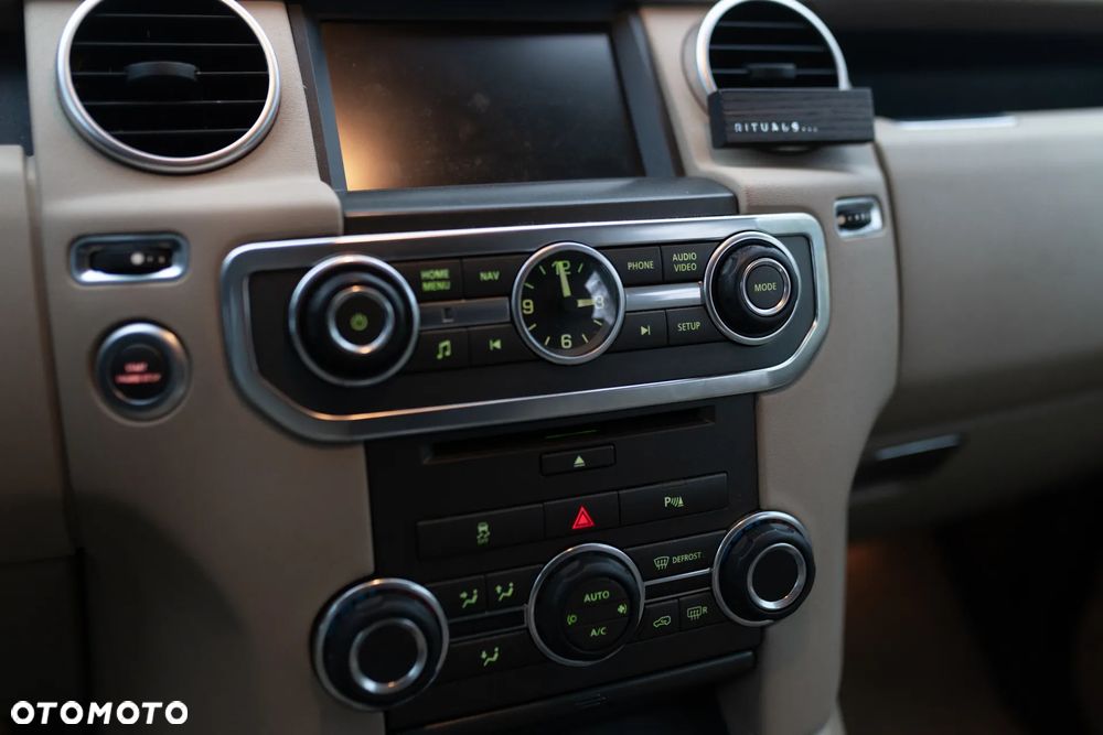 Land Rover Discovery 3.0D V6 HSE - 16