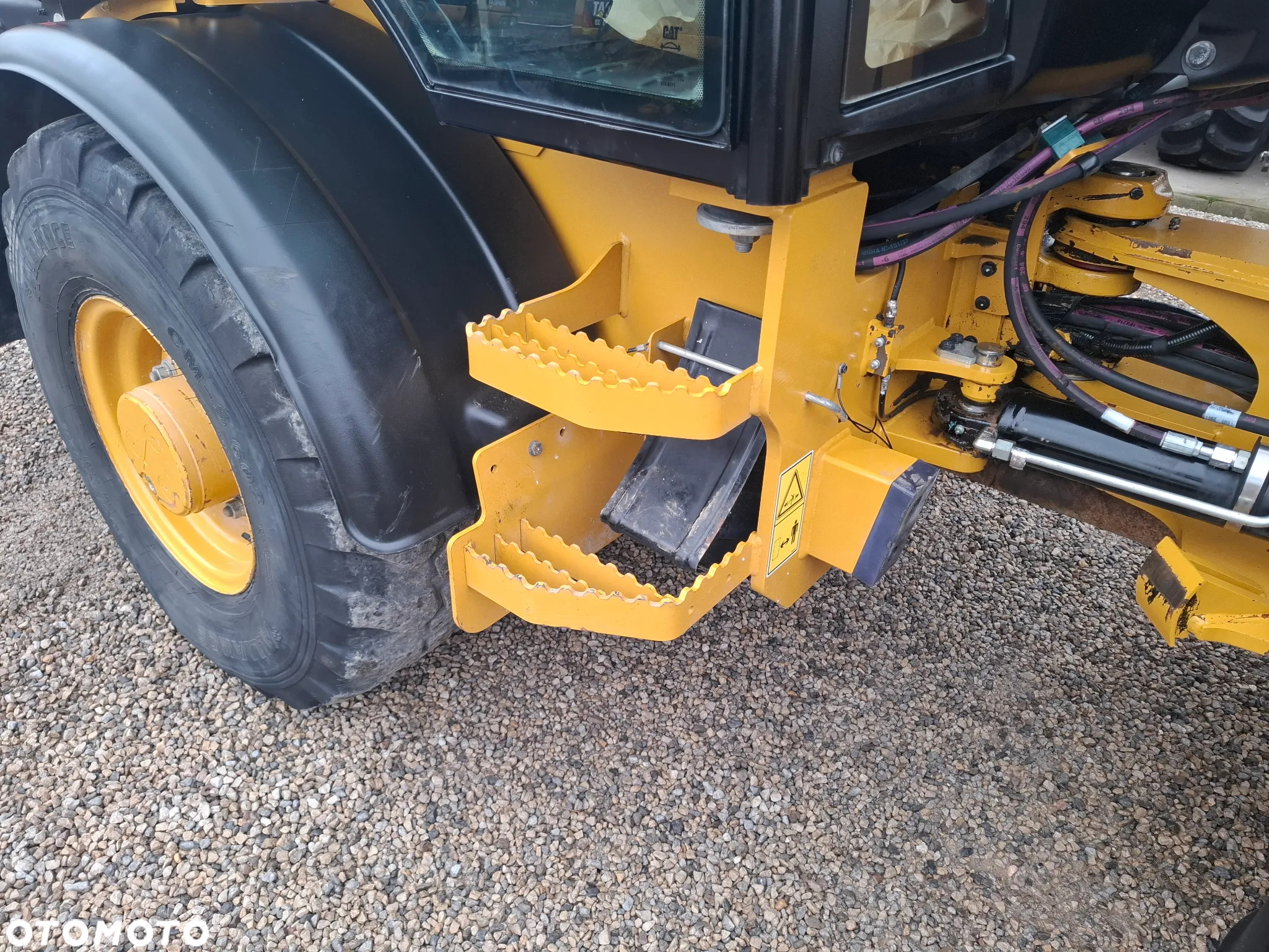 Caterpillar CAT 907 M - 19
