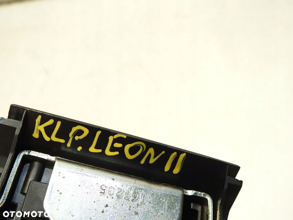 ZAMEK KLAPY TYŁ SEAT LEON II 1P0827505A - 2