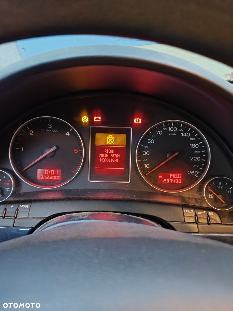 Audi A4 Limousine - 4