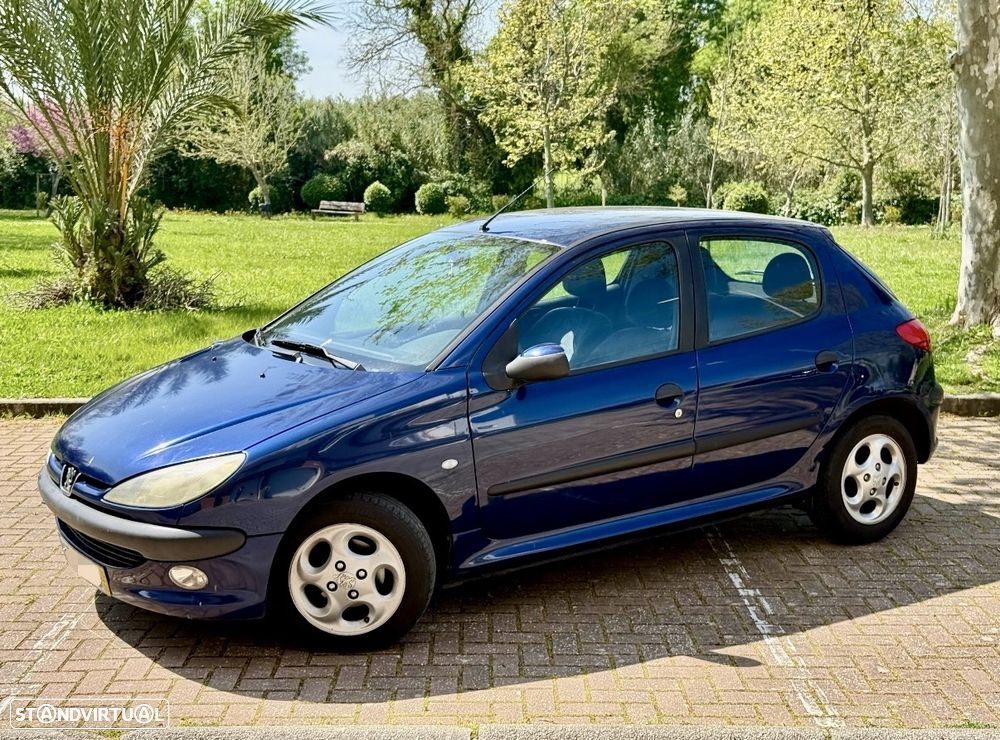 Peugeot 206 1.1 XR - 1