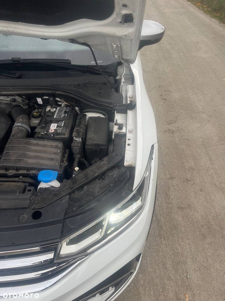 Volkswagen Tiguan Allspace 2.0 TSI OPF 4Motion DSG R-Line - 23