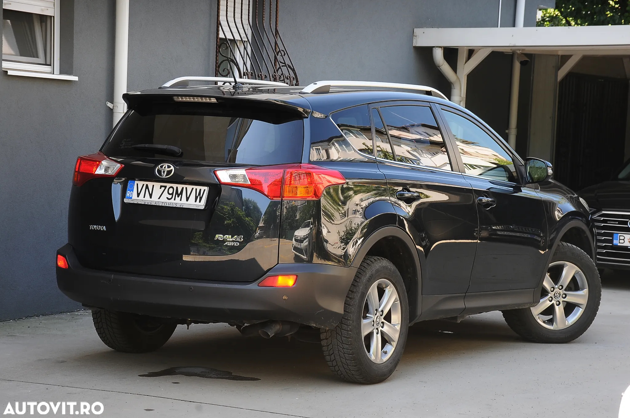Toyota RAV4 2.2 D-4CAT 4WD Aut Luxury - 3