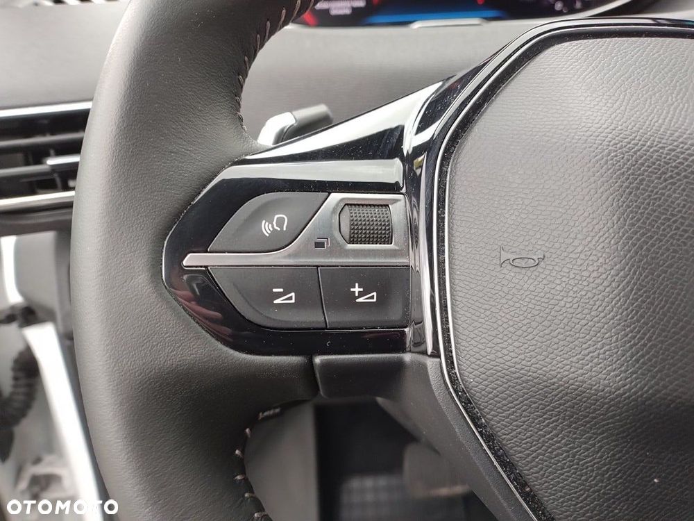 Peugeot 5008 1.5 BlueHDi Allure S&S EAT8 - 17