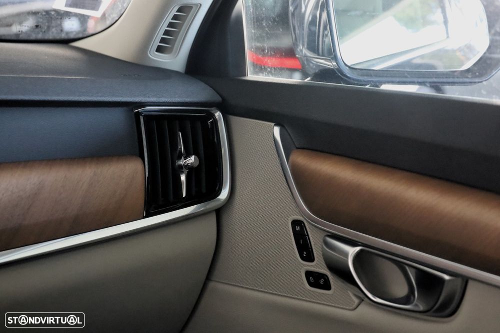 Volvo V90 2.0 T6 PHEV Inscription Expression AWD - 25