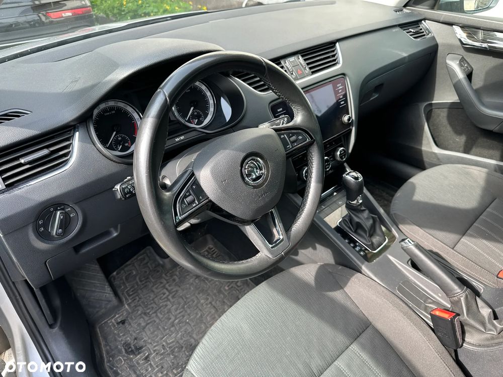 Skoda Octavia 2.0 TDI Ambition DSG - 13