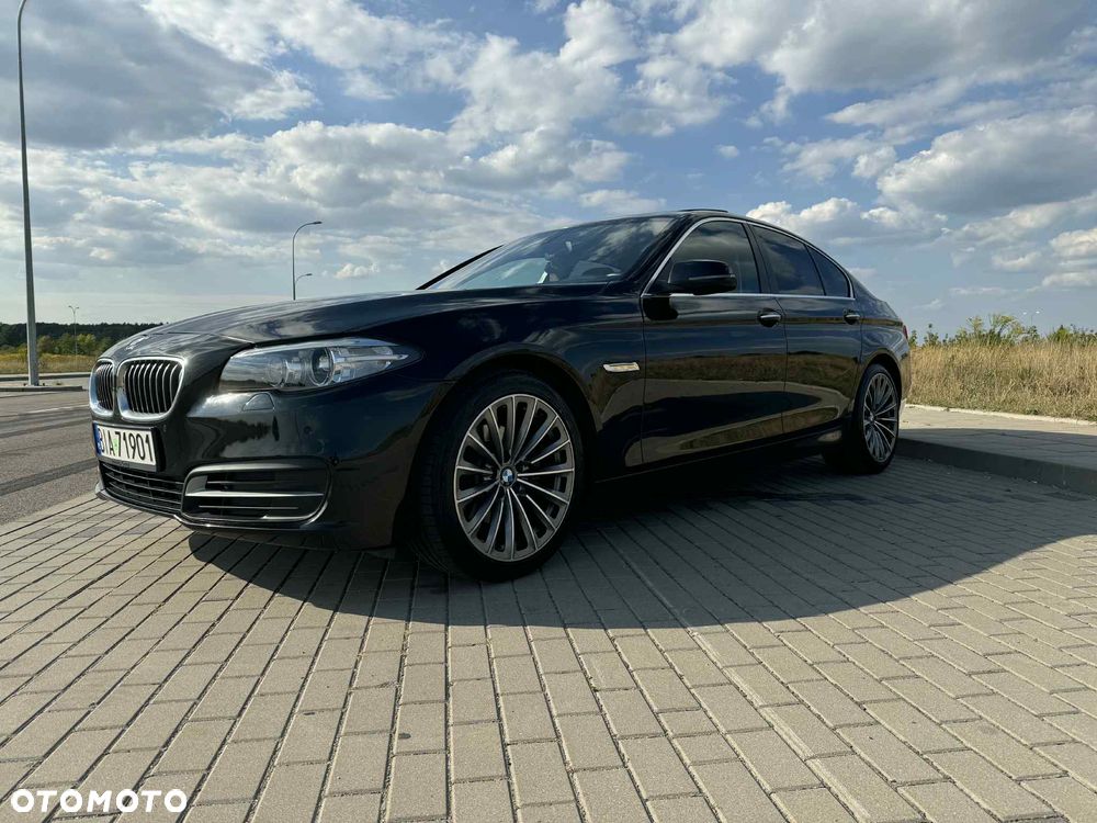 BMW Seria 5 528i xDrive - 13