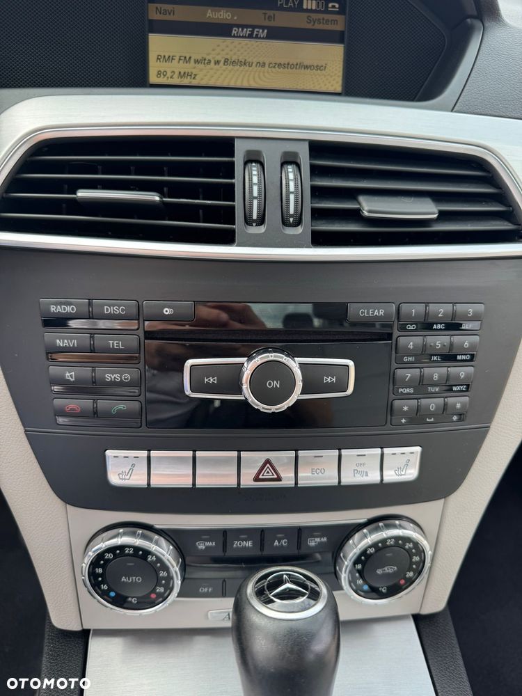 Mercedes-Benz Klasa C 250 7G-TRONIC Avantgarde Edition - 19