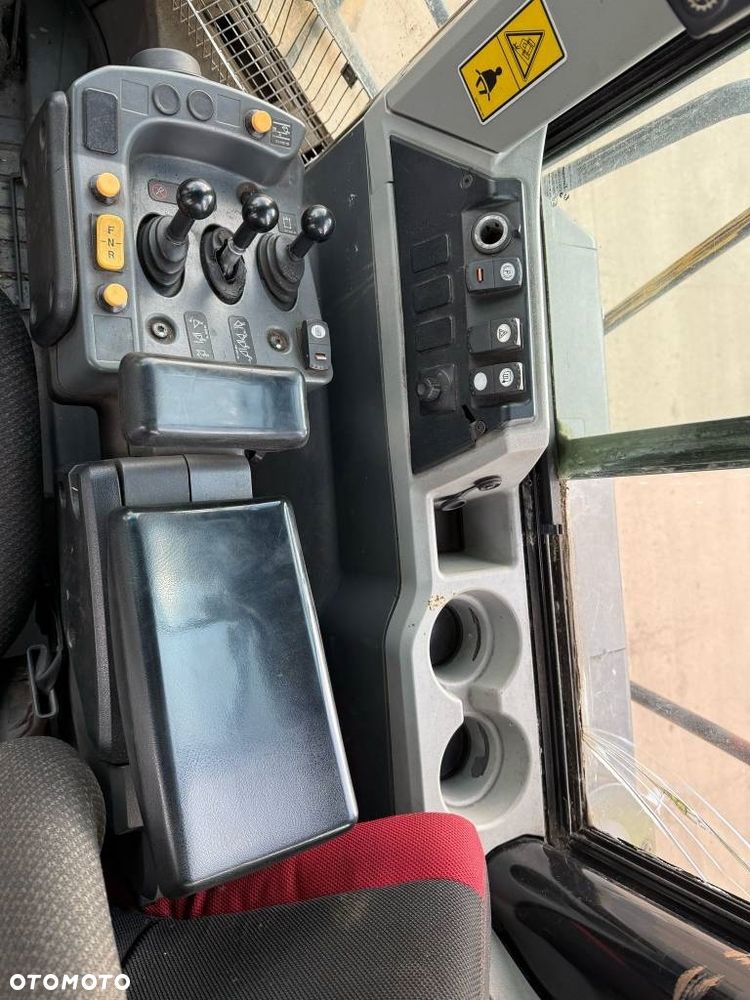 Caterpillar 950M - 9