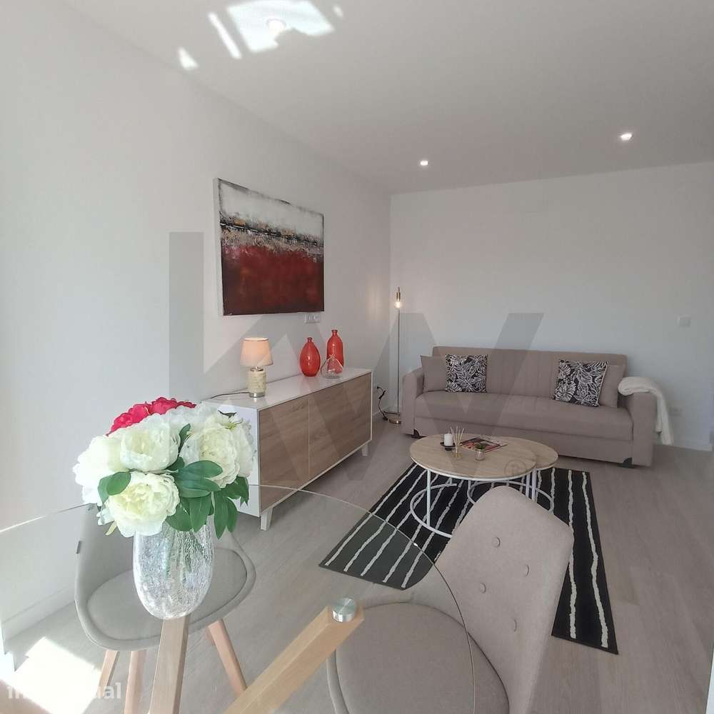 Apartamento T3 Totalmente Remodelado com Duas Varandas em São Domingos - Grande imagem: 5/34