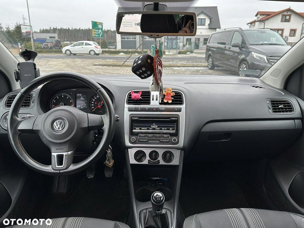 Volkswagen Polo 1.2 TSI MATCH - 12
