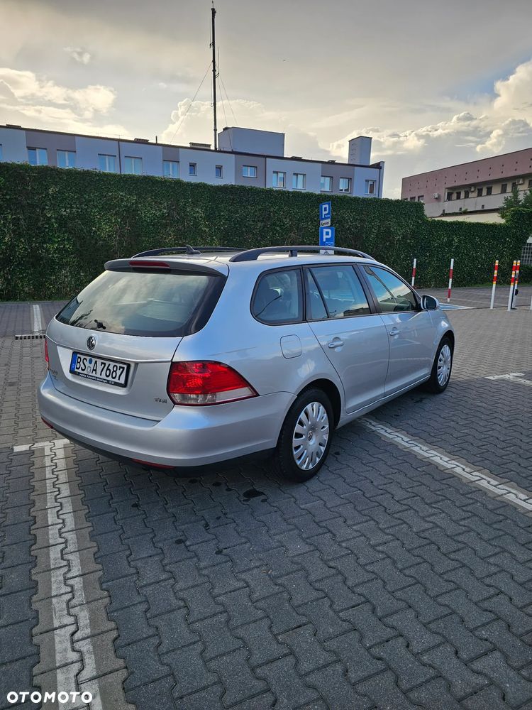 Volkswagen Golf - 8