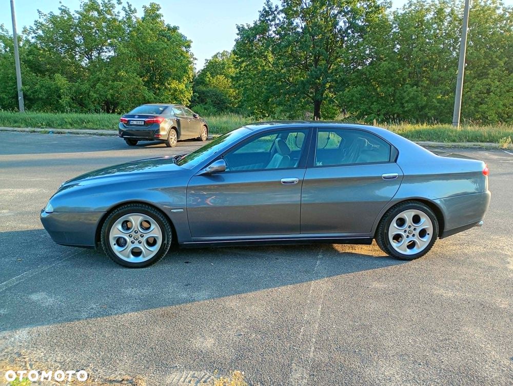 Alfa Romeo 166 - 9