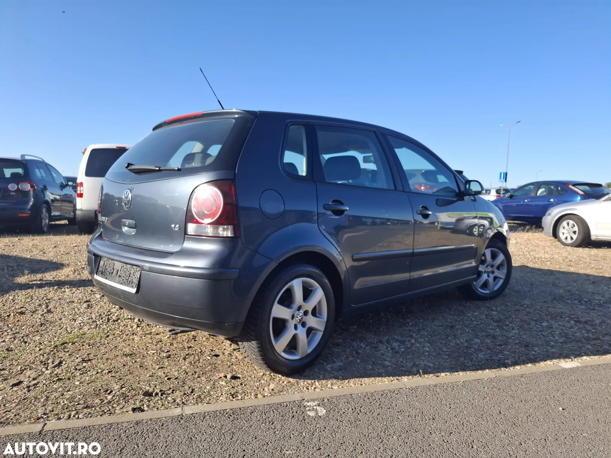 Volkswagen Polo 1.4 Sportline - 2