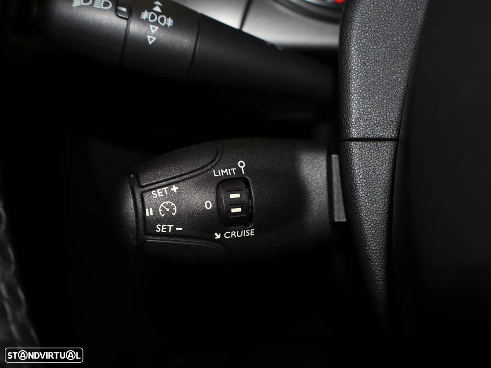 DS DS3 PureTech 110 Start & Stop SoChic - 23