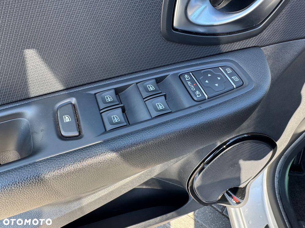 Renault Clio 1.2 Energy TCe Limited 2018 EDC - 15