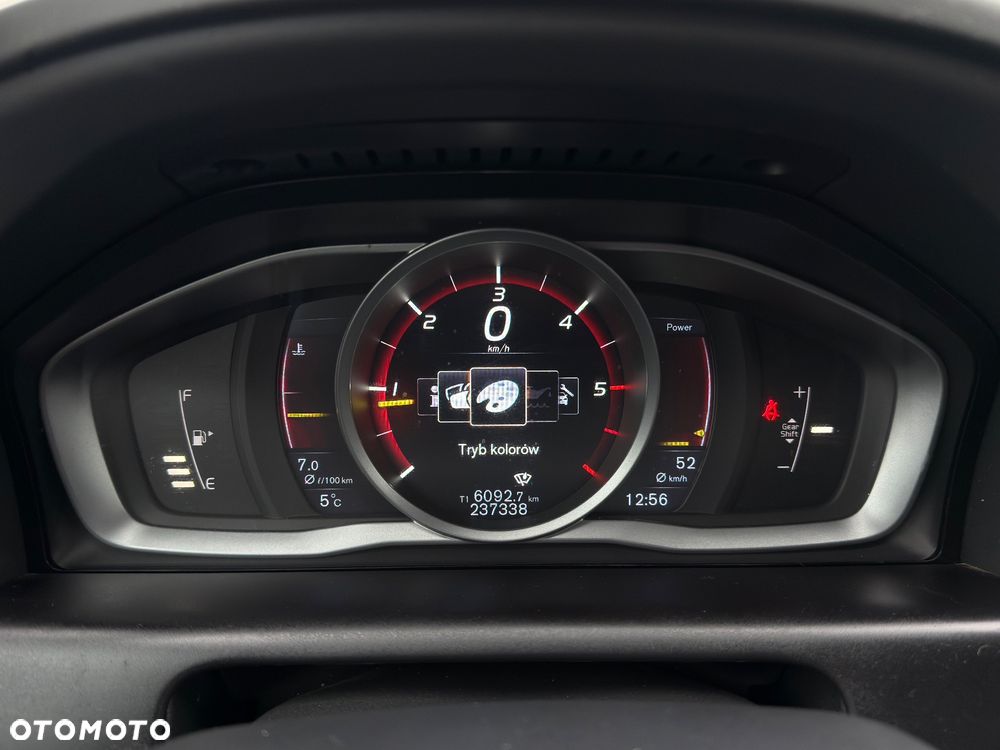 Volvo XC 60 D3 Ocean Race - 35