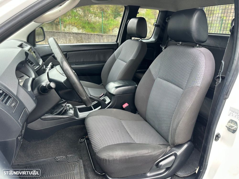 Toyota Hilux 2.5 D-4D 4WD CE CM AC - 4