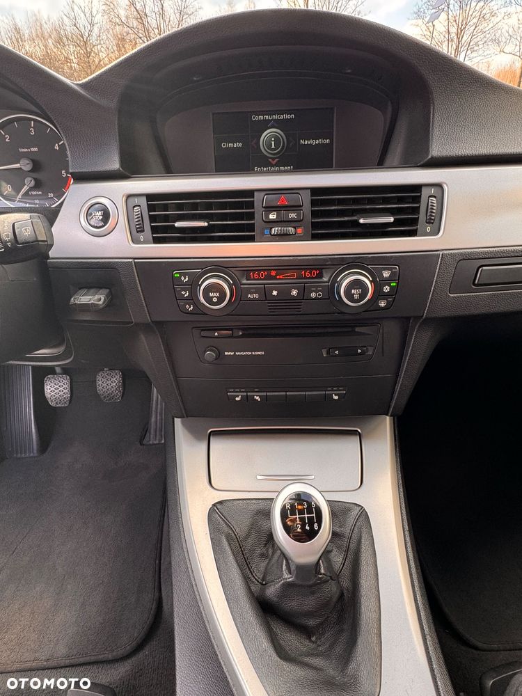 BMW Seria 3 320d - 17