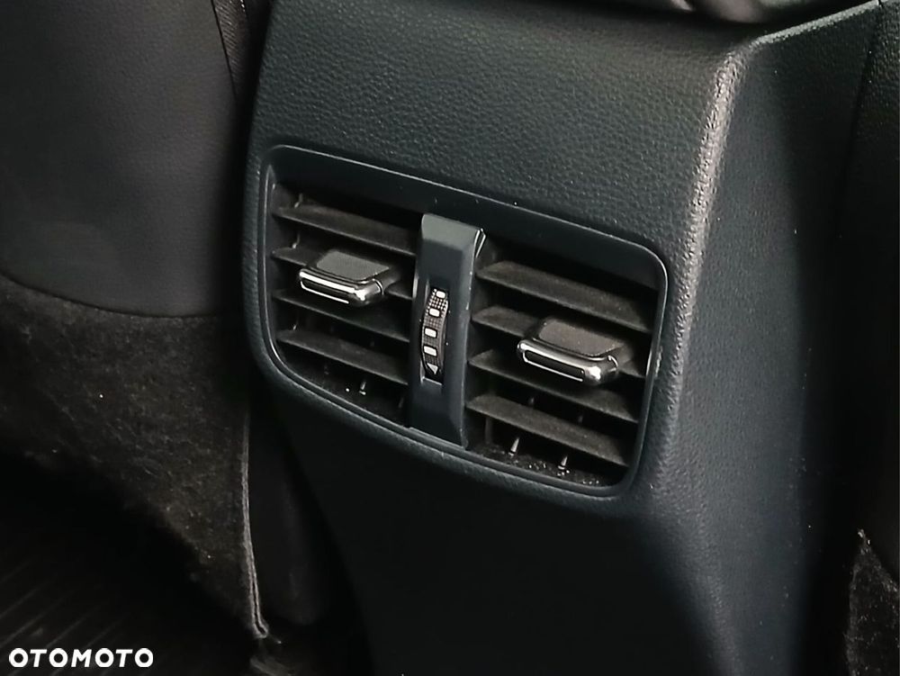 Toyota Corolla 1.8 Hybrid Style - 38