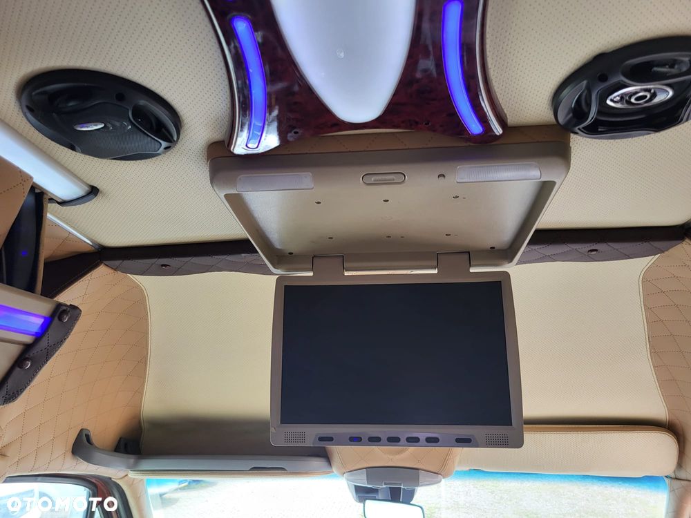 Mercedes-Benz Sprinter 519 CDI 24 miejsca + 3 stojące - 15