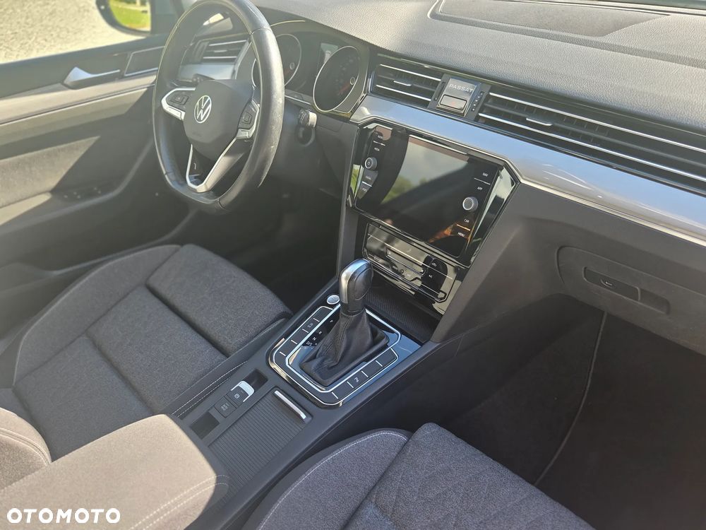 Volkswagen Passat 2.0 TDI SCR Style DSG - 14