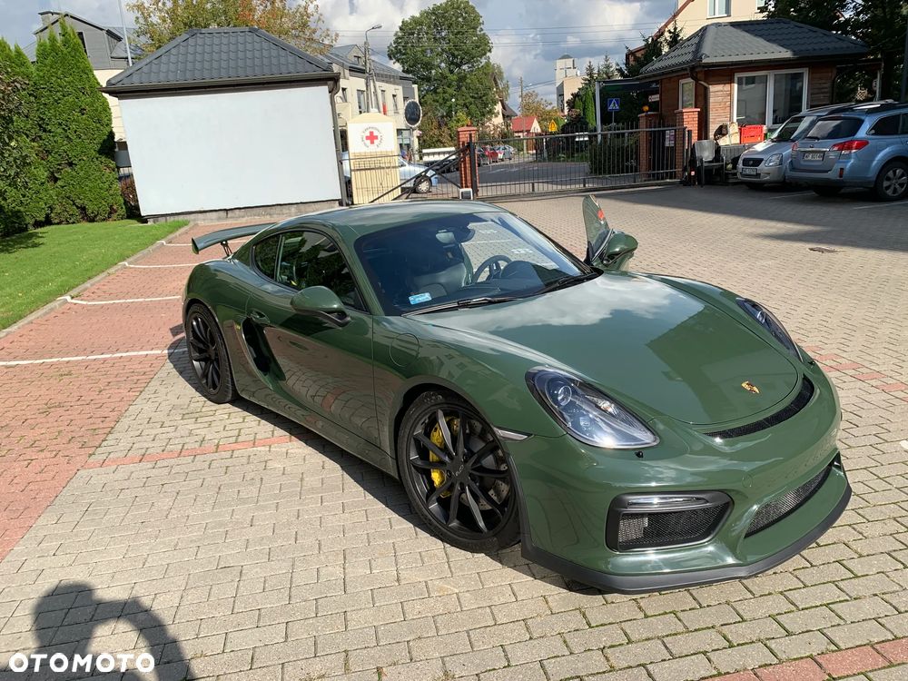 Porsche Cayman GT4 - 7